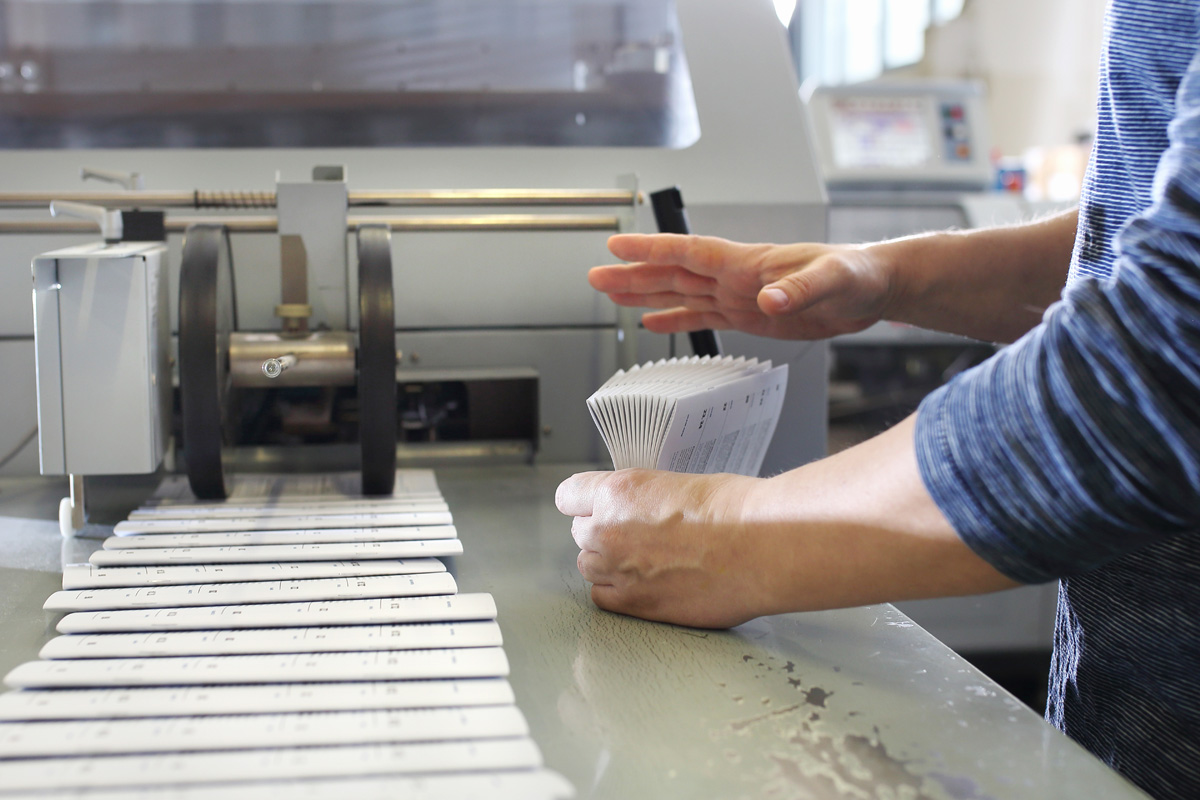Packaging of printed leaflets